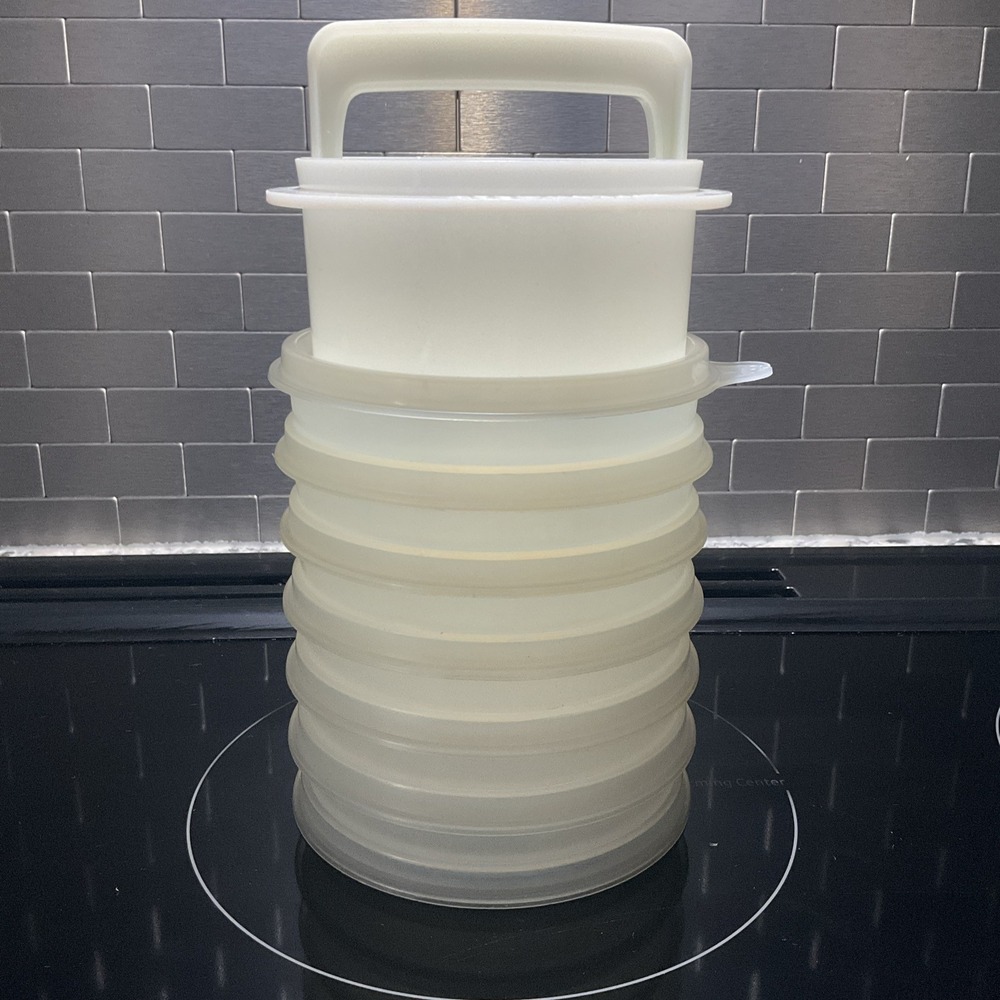 TUPPERWARE 4 inch 1/4 lb Hamburger Burger Press 882 884 lid Seal 6 Keepers - Picture 2 of 8